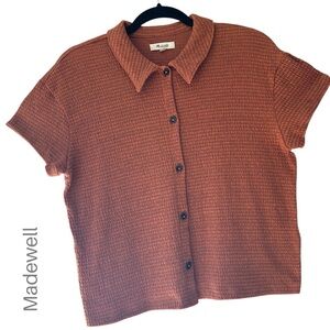 MADEWELL | NWOT TEXTURED KNIT EARTHEN RED BUTTON FRONT TOP SHORT SLEEVE | SMALL